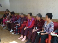 주일에 예배를 드립니…