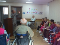 주일에 예배를 드립니…